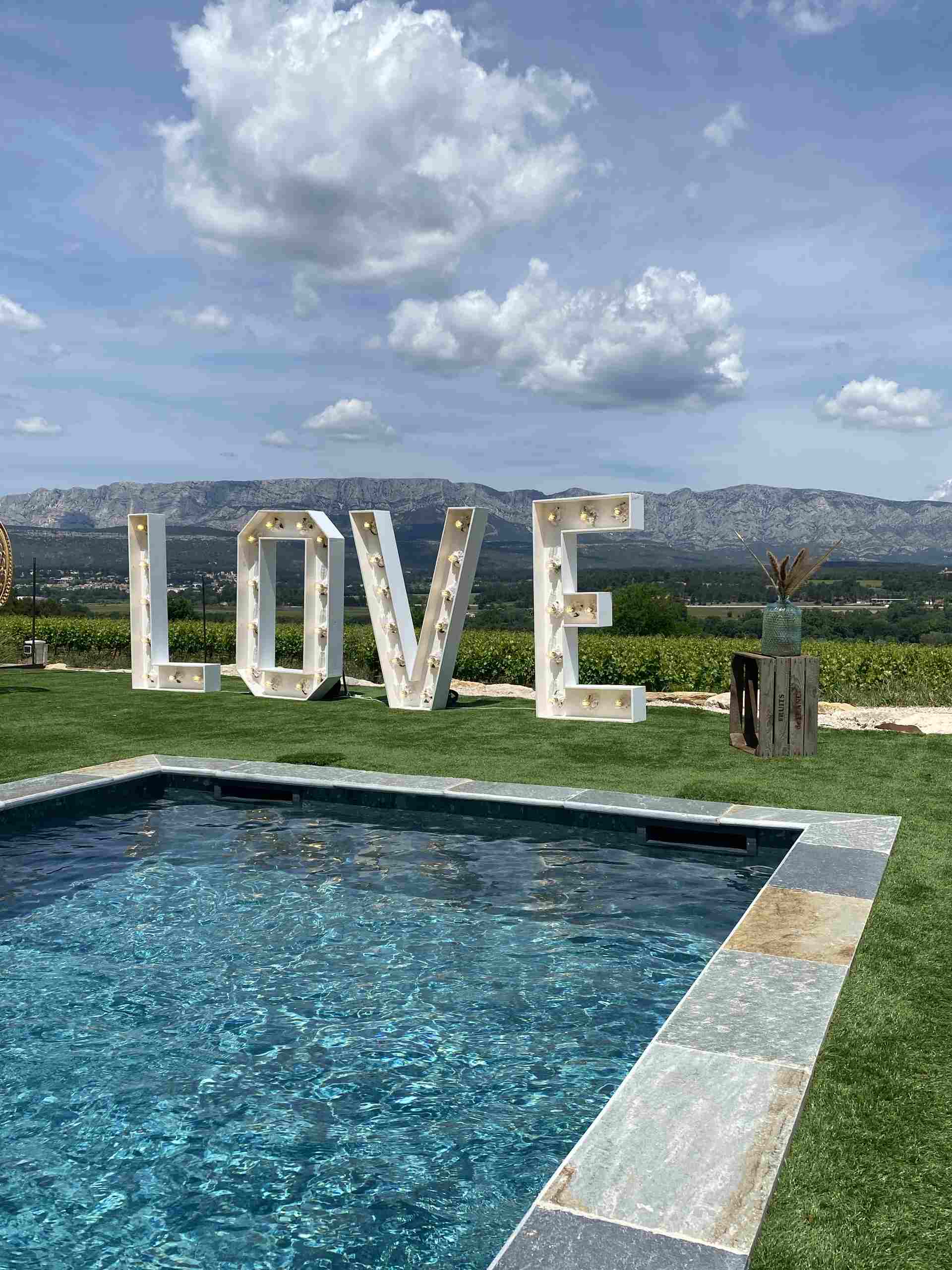 location de love lumineux