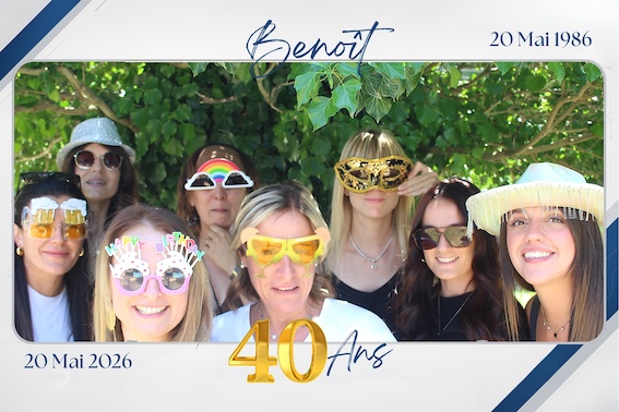 Protégé : Anniversaire de Benoît, location de photobooth à Simiane-Collongue.