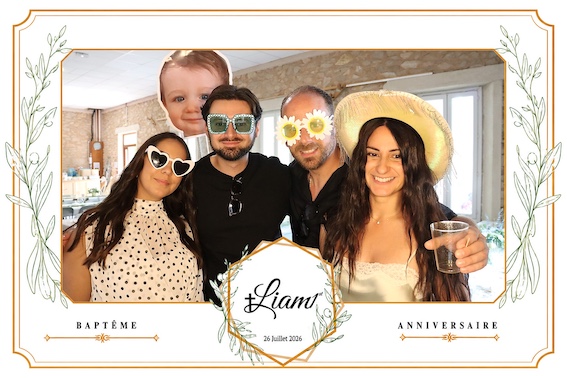 Protégé : Baptême & 1 an de Liam, location de photobooth & livre d’or vidéo à Pourrières.