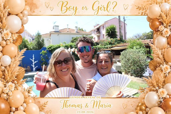 Protégé : Gender Reveal de Thomas & Maria, location de photobooth à Six Fours.